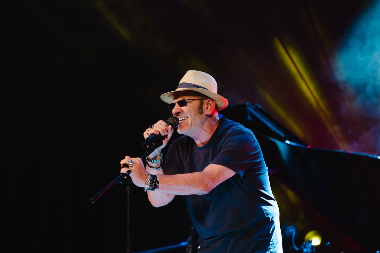 a manfredonia il concerto di baccini valente qualcosa di bellissimo da Ilsipontino.net a manfredonia il concerto di baccini valente qualcosa di bellissimo