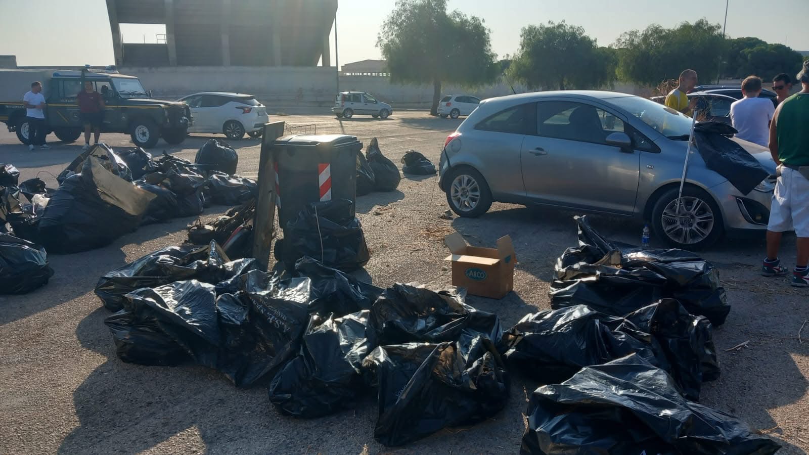 a manfredonia la prima raccolta di 211zze 1745 kg di rifiuti rimossi in due ore da Ilsipontino.net a manfredonia la prima raccolta di 211zze 1745 kg di rifiuti rimossi in due ore