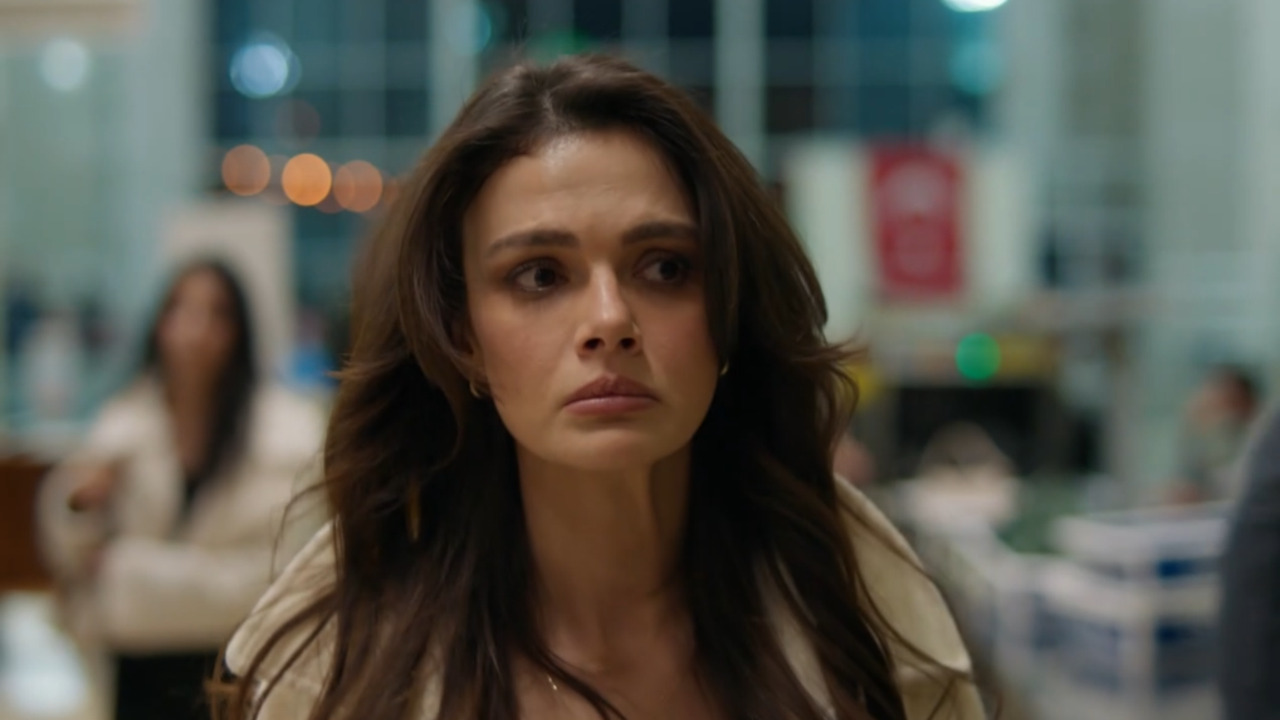 Alya di Far Away (Screen Mediaset Infinity)