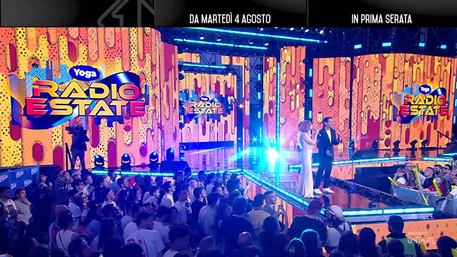 Yoga Radio Estate, gli ospiti della prima puntata del 4 agosto ecco chi ci sarà con Noemi ed Enrico Papi