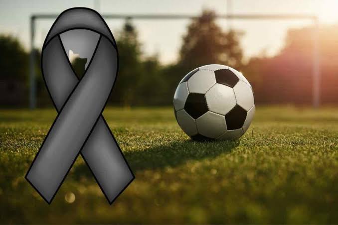 bari e noicattaro in lacrime 232 morto il calciatore 17enne gianluca monno da Ilsipontino.net bari e noicattaro in lacrime 232 morto il calciatore 17enne gianluca monno
