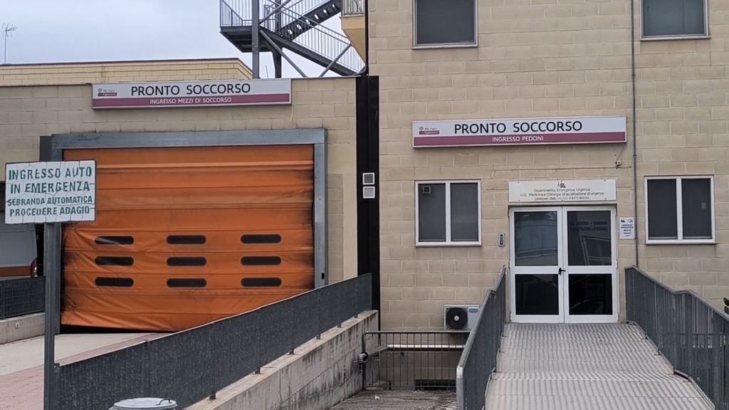 manfredonia ambulanza ferma due ore al pronto soccorso tra la rabbia dei cittadini e le carenze strutturali del reparto da Ilsipontino.net manfredonia ambulanza ferma due ore al pronto soccorso tra la rabbia dei cittadini e le carenze strutturali del reparto