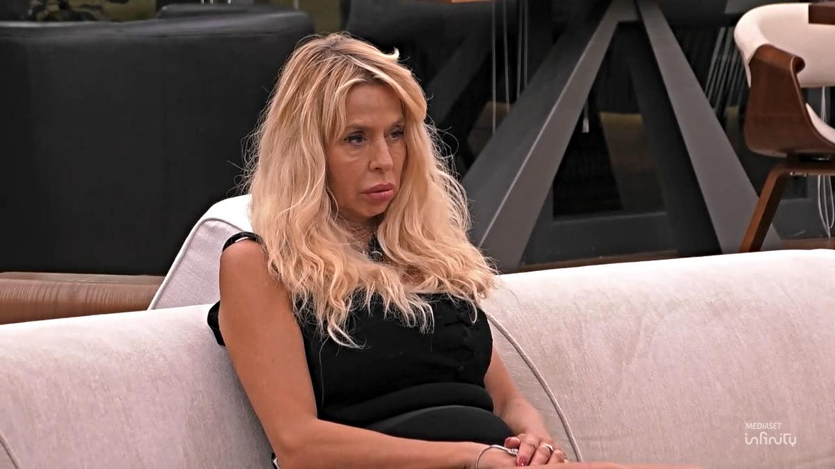 Valeria Marini minaccia ancora l'abbandono al GF Vip